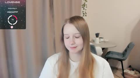 Snapshot of alisha_ley chatting on November 2025 03:23:02 PM Alya online show from November 2025 03:23:02 PM