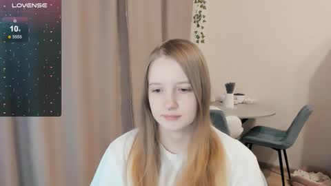 Snapshot of alisha_ley chatting on November 2025 02:06:01 PM Alya online show from November 2025 02:06:01 PM