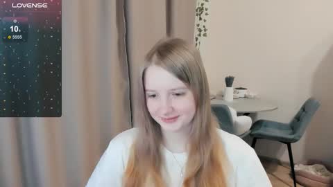 Snapshot of alisha_ley chatting on November 2025 12:22:01 AM Alya online show from November 2025 12:22:01 AM