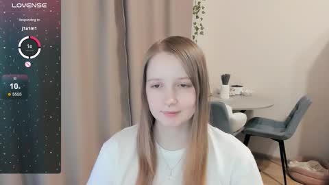 Snapshot of alisha_ley chatting on November 2025 07:40:02 AM Alya online show from November 2025 07:40:02 AM