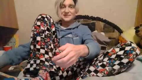 Alisha online show from April 2026 04:28:01 AM