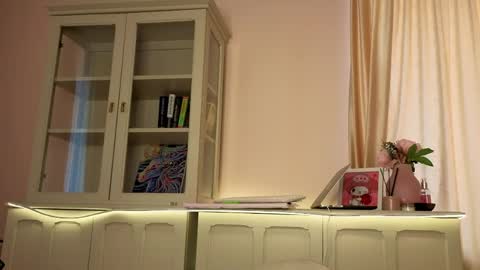 Alisia online show from March 2026 07:58:01 AM