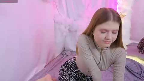 Alisia online show from October 2025 03:45:02 PM