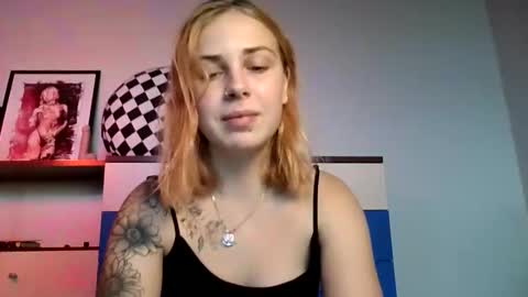 Alisa online show from October 2025 01:36:03 PM