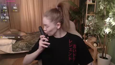 Snapshot of alison_doody chatting on April 2026 07:44:01 AM Alison online show from April 2026 07:44:01 AM