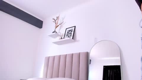 Alison  online show from February 2025 11:20:02 AM