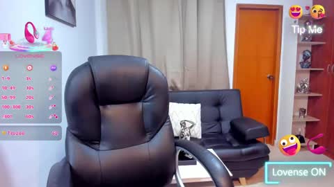Snapshot of alisonlemoos chatting on June 2026 11:16:02 AM Alisson online show from June 2026 11:16:02 AM
