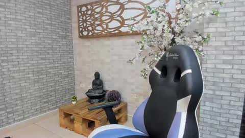 Snapshot of alisonn_doll chatting on October 2025 01:13:01 PM alisonn_doll online show from October 2025 01:13:01 PM