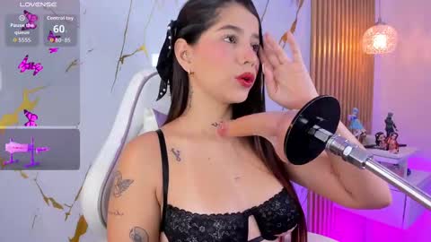 Snapshot of alissaowens_ chatting on October 2025 10:23:02 AM Alissa owens online show from October 2025 10:23:02 AM