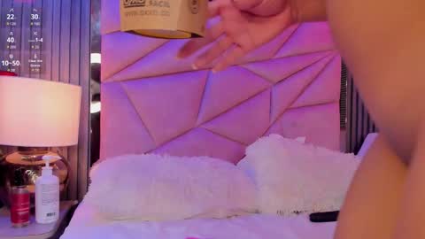 Snapshot of alisse_miller chatting on February 2026 04:13:02 AM Alisse Miller online show from February 2026 04:13:02 AM