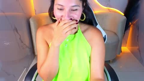 alisson_tx_ online show from April 2026 08:20:01 PM