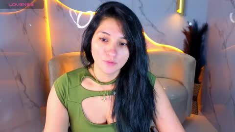 alisson_tx_ online show from May 2026 07:44:02 PM