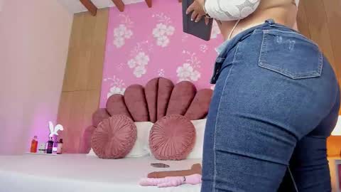 Snapshot of alissonpeach01 chatting on October 2025 02:40:01 PM alissonpeach01 online show from October 2025 02:40:01 PM