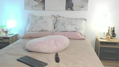 Snapshot of alissonroyce chatting on February 2025 12:41:01 AM Goddess online show from February 2025 12:41:01 AM