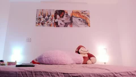 Snapshot of alissonroyce chatting on September 2025 01:40:02 AM Goddess online show from September 2025 01:40:02 AM