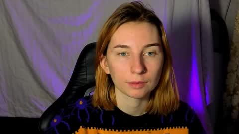 Snapshot of alisun_ chatting on October 2025 04:59:01 PM A L I C E online show from October 2025 04:59:01 PM