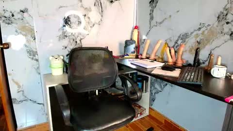 Alix online show from March 2026 01:23:01 AM