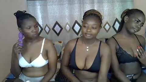 aliyah001 online show from February 2026 01:28:01 PM