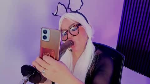 Snapshot of aliyahsstone chatting on November 2025 02:38:02 PM Aliyahs stone online show from November 2025 02:38:02 PM