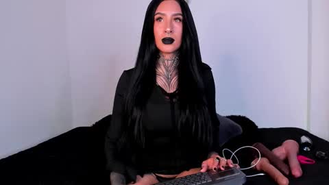 Snapshot of aliz_01 chatting on September 2025 12:15:01 AM Aliz online show from September 2025 12:15:01 AM