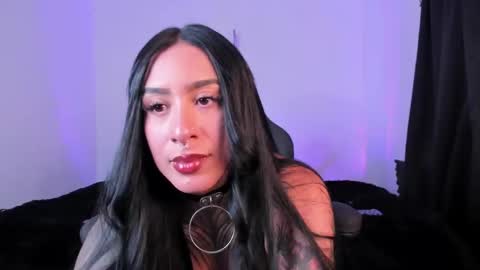 Snapshot of aliz_01 chatting on November 2025 09:48:01 PM Aliz online show from November 2025 09:48:01 PM