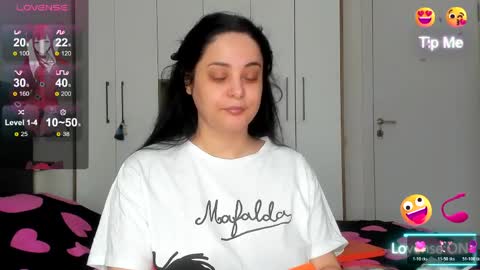 Snapshot of allees95 chatting on May 2026 08:55:02 AM allees online show from May 2026 08:55:02 AM
