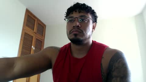 allen_ferrer10 online show from May 2026 05:40:02 PM