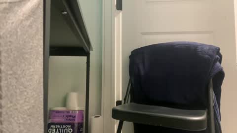 Allergictolove online show from December 2024 09:00:02 PM