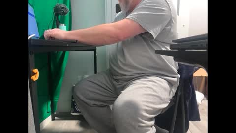 Allergictolove online show from February 2025 07:03:01 PM