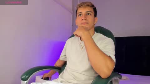 Allex online show from December 2024 07:52:02 PM