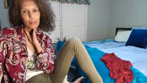 wishlist on bio online show from October 2025 12:00:01 AM