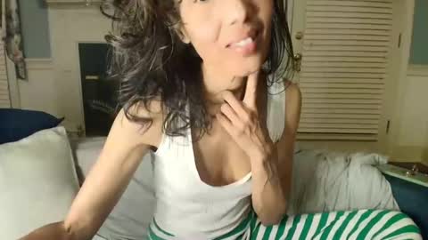 wishlist on bio online show from December 2025 04:41:01 AM