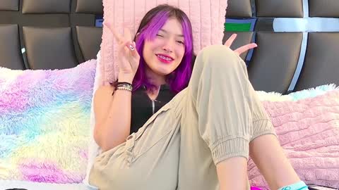 Allicia online show from January 2025 07:05:01 PM