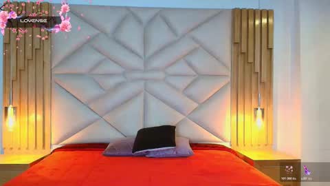 Aliie  online show from December 2025 12:03:02 PM