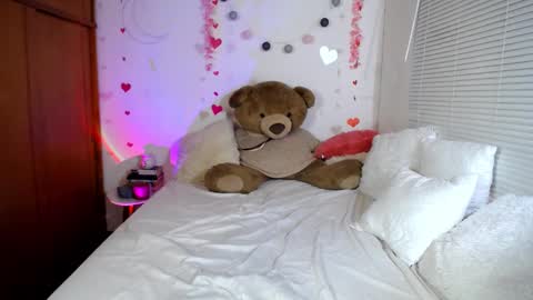 Allie  online show from February 2025 09:58:02 PM