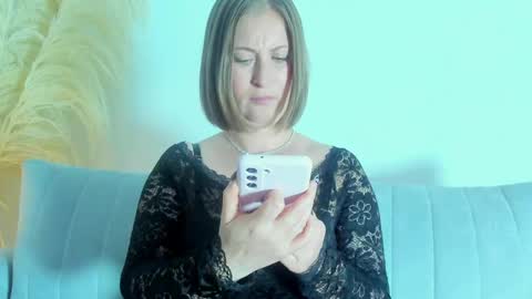Snapshot of allison_01stone chatting on April 2026 09:46:01 PM Allison online show from April 2026 09:46:01 PM