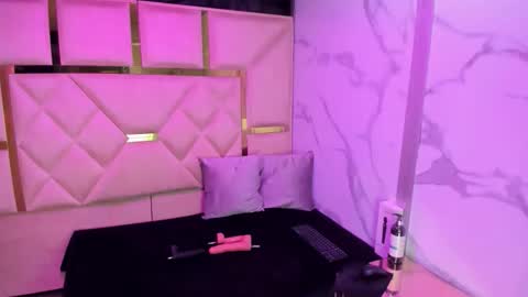 allison_69ts online show from March 2026 01:22:01 AM