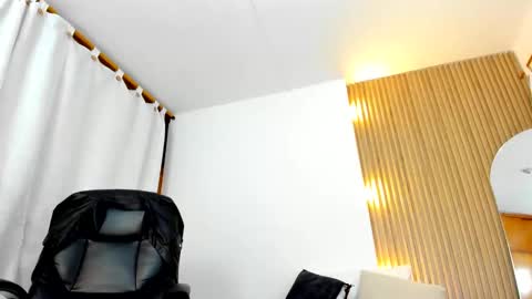 allison_fosther online show from November 2025 03:19:01 AM