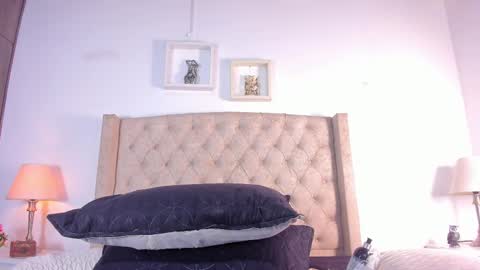 allisson online show from October 2025 12:02:01 PM