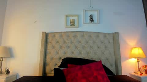 allisson online show from April 2026 12:05:02 PM