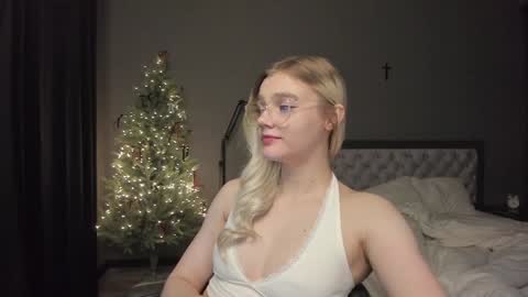 Snapshot of allotropp chatting on January 2025 07:44:02 PM ALOTROPP NOT BABY online show from January 2025 07:44:02 PM