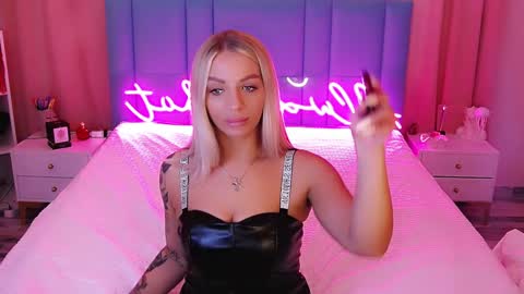 AlwaysHot online show from January 2025 03:03:02 AM