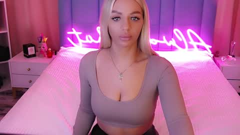 AlwaysHot online show from January 2025 03:04:02 AM