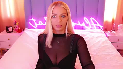 AlwaysHot online show from February 2025 06:18:02 AM