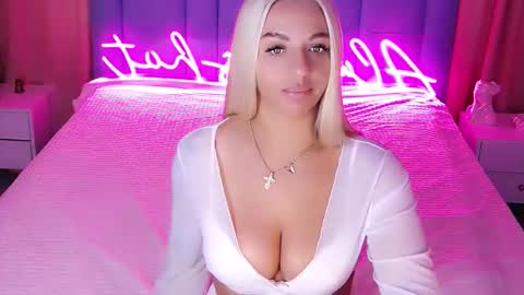 AlwaysHot online show from September 2025 02:11:02 AM