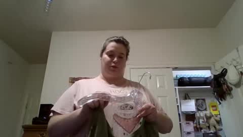 Snapshot of ally12334 chatting on September 2025 01:09:02 AM ally12334 online show from September 2025 01:09:02 AM