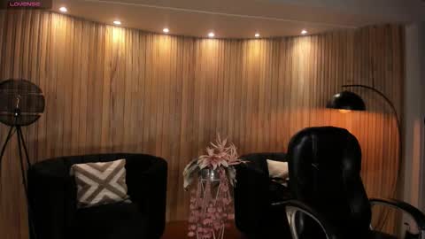 Alisson online show from November 2025 10:03:01 AM