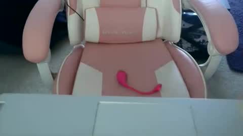 Ally Girl In Her Ally World online show from April 2026 01:27:02 AM