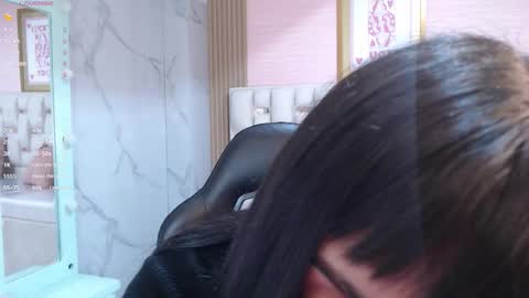 Allysa  online show from November 2025 03:26:02 AM