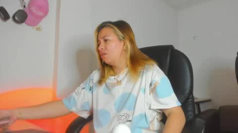 ALMA FENIX  online show from March 2026 11:32:01 AM